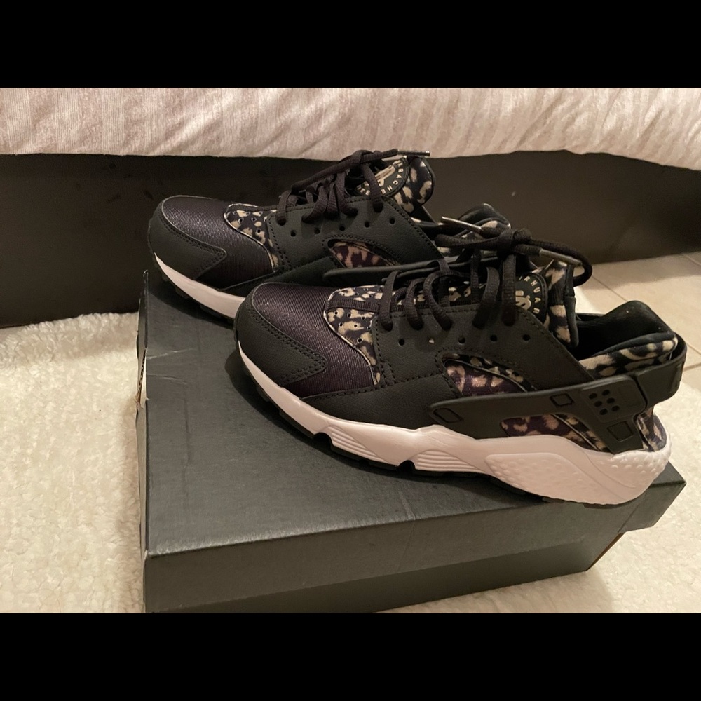 Sold! Nike Hurache